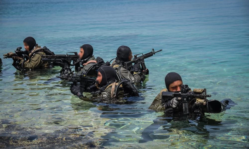 Τα κρίσιμα 24ωρα: Αναπτύχθηκαν σε βραχονησίδες οι κομάντος των ΕΔ